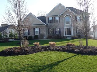 9080 Ledgemont Dr, Broadview Heights, OH 44147