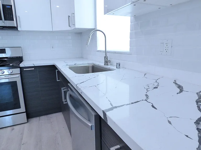 947 Wilcox Ave #201 — Photo 3