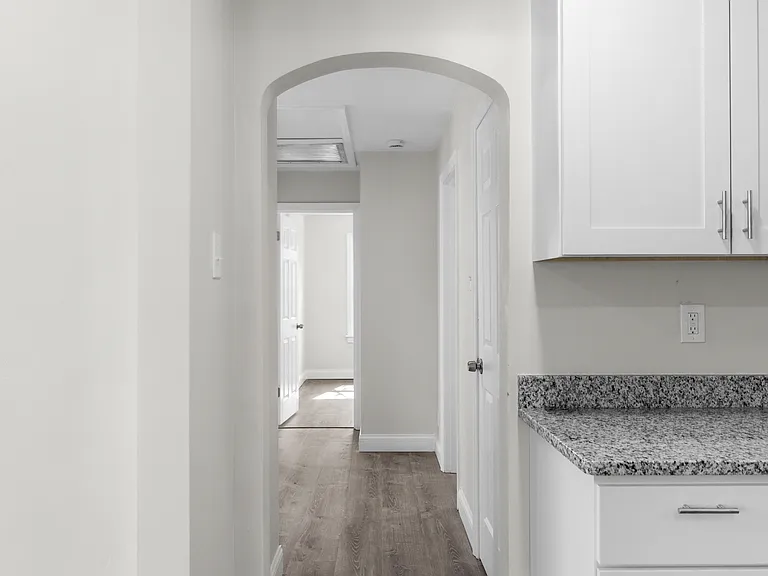 223 N Dellwood Ave — Photo 18