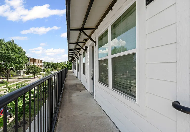 3128 Lubbock Ave — Photo 2