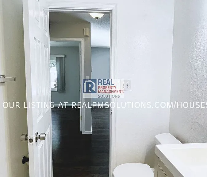 12905 SW Walker Rd — Photo 17