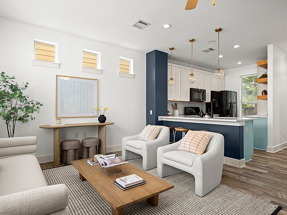 3rd image of 1601 Miriam Ave Unit 101