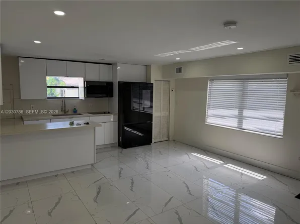4750 NW 5th St #2, Miami, FL 33126