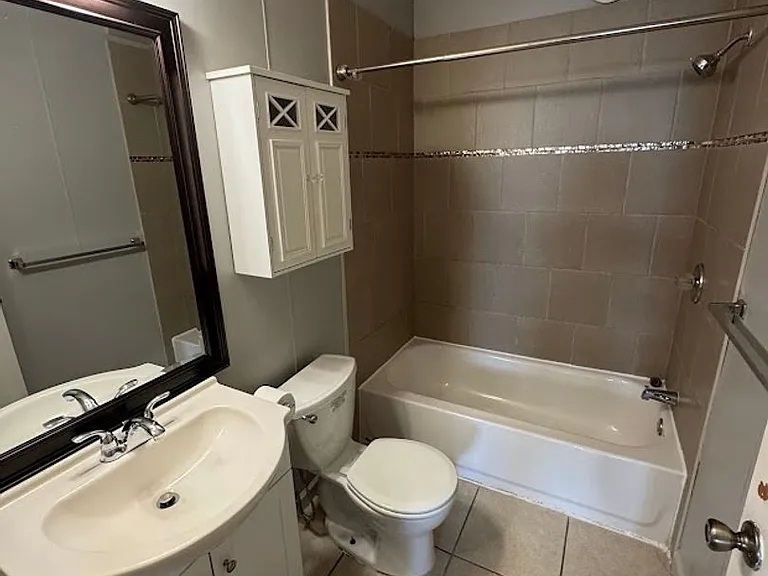 1790 Ardmore Dr — Photo 7