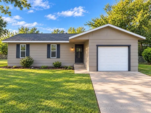 406 Christy Ct, Grove, OK 74344