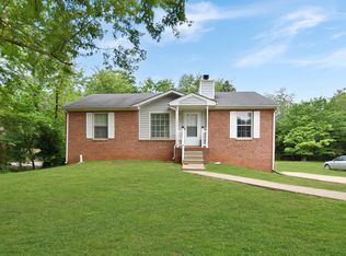 910 Ryan Dr, Clarksville, TN 37042