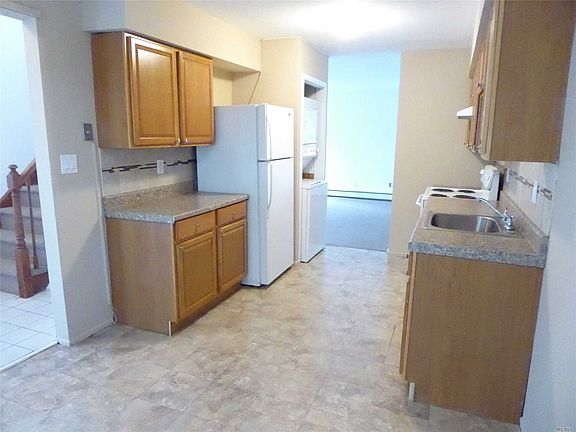 2nd image of 6 Mariners Way APT B