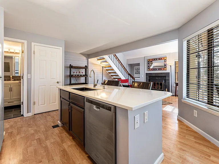 4705 Spine Rd #E — Photo 12