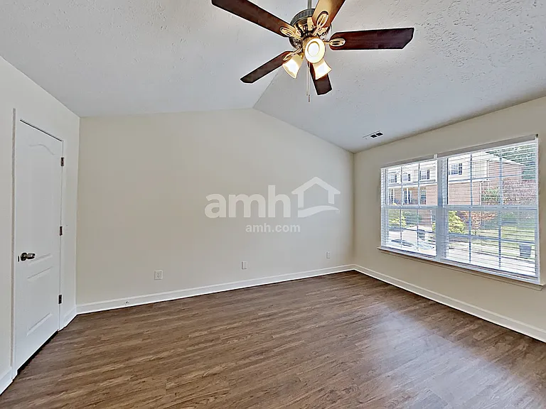 114 Judson Dr — Photo 10