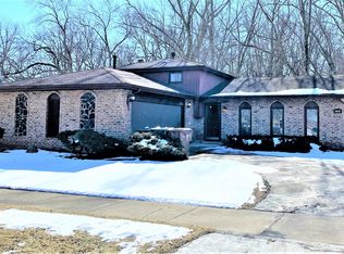 1109 E 194th Pl, Glenwood, IL 60425