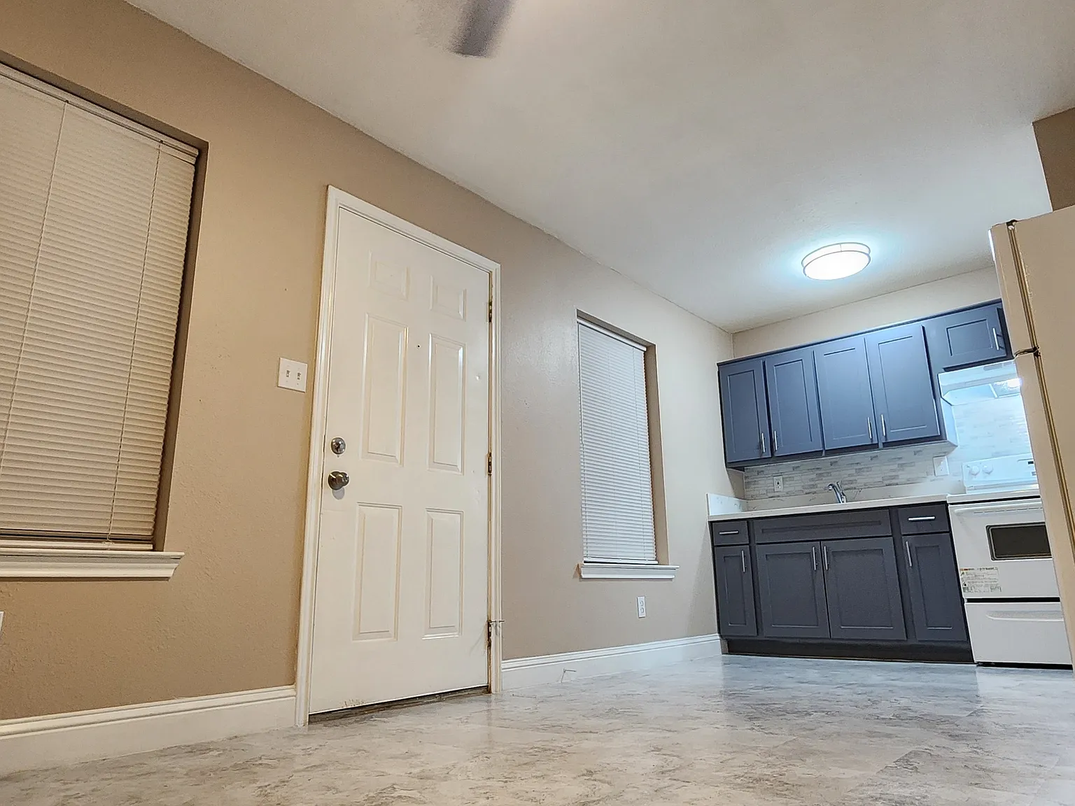 1 bed, $795 — Photo 3