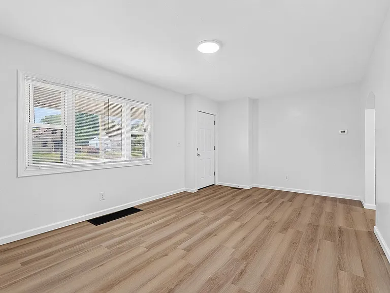 1302 Oakland Park Ave — Photo 10