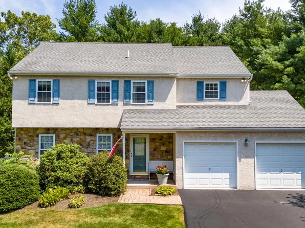 2227 Heather Ln, Pottstown, PA 19464