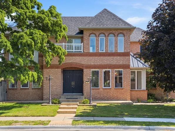 51 Pebblestone Cir, Brampton, ON L6X 4N2