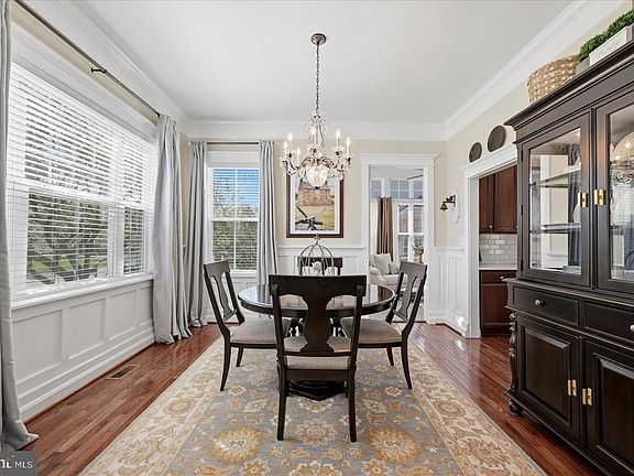 3rd image of 6796 Sholes Ct