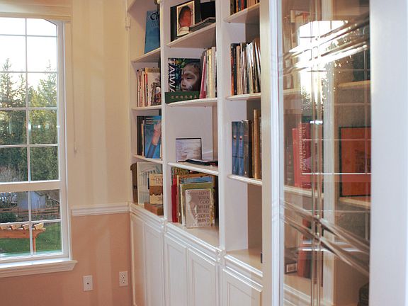 Den Bookcases