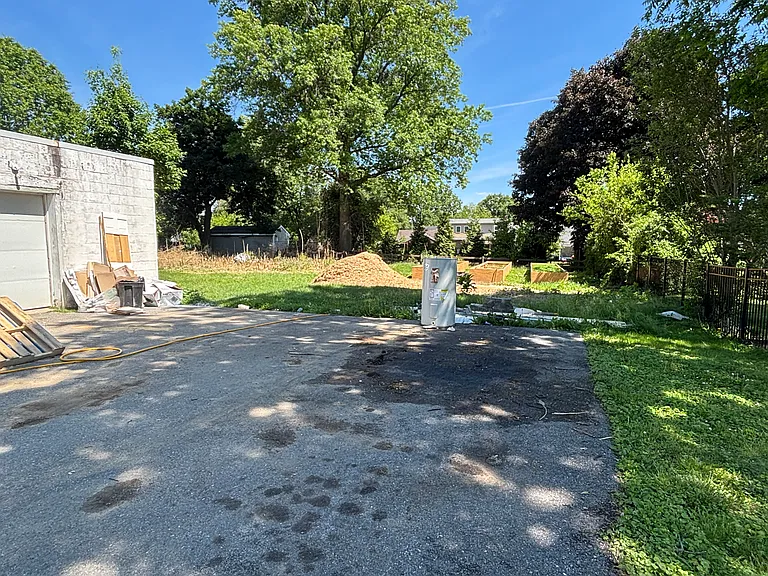 888 Walnut St — Photo 29