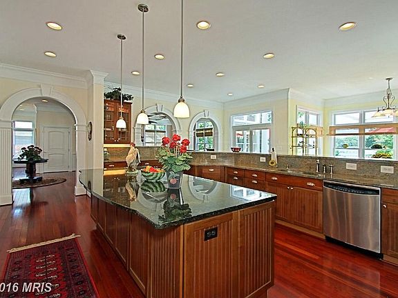 Gourmet Chef's kitchen with granite counters