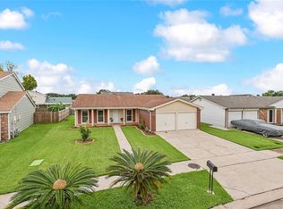 1548 Cricket Ct, Gretna, LA 70056