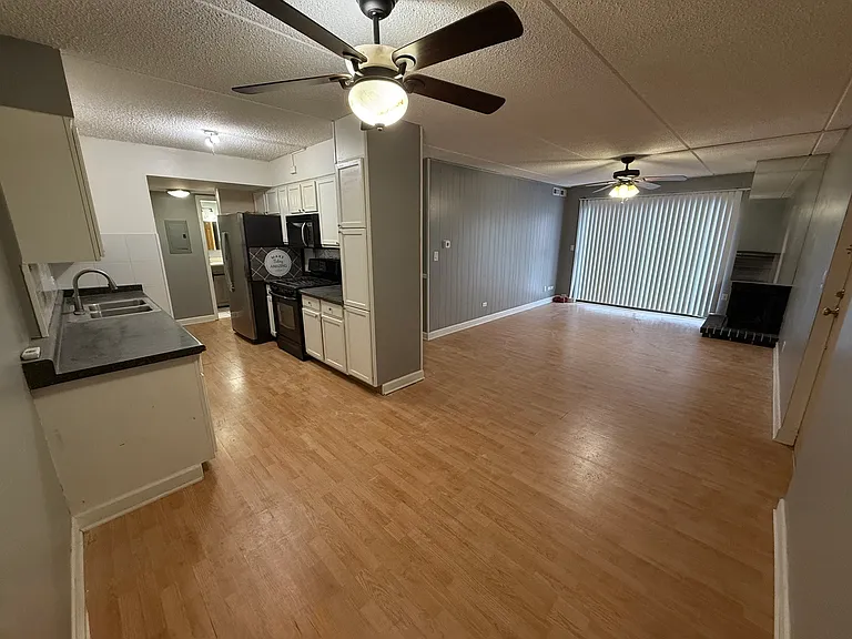 259 Stoneybrook Ln #2B — Photo 8