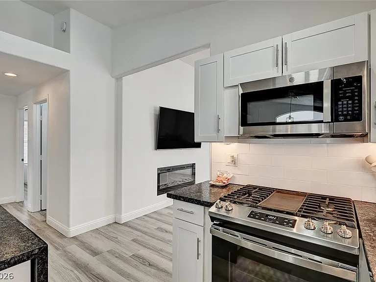 8127 Chambersberg St — Photo 11