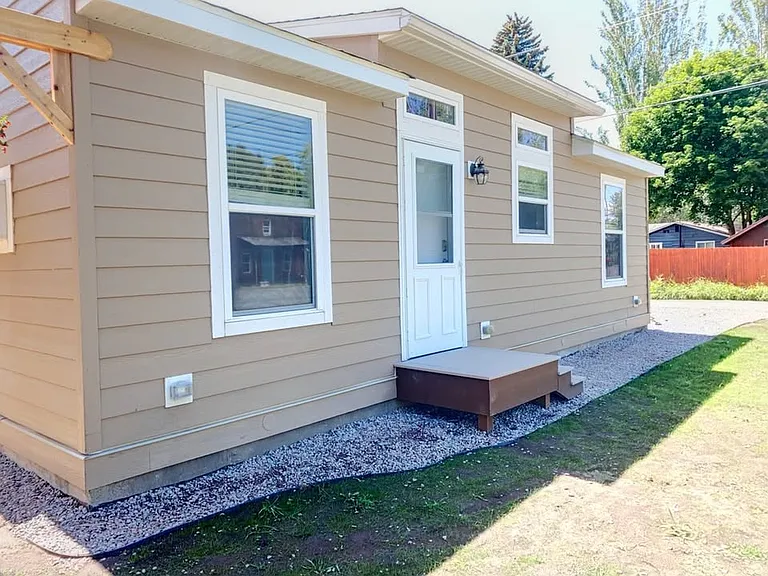 220 Commerce St — Photo 1