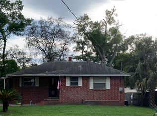 7516 N Shore Dr, Jacksonville, FL 32208
