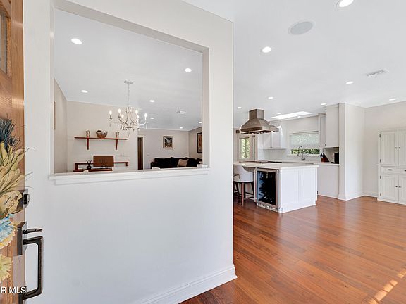 5th image of 4511 Simpson Ave