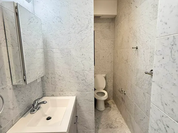 1428 Lexington Avenue image 13 of 16