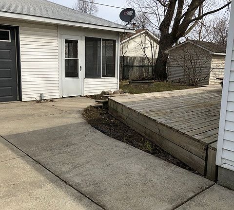 5th image of 630 Scott St