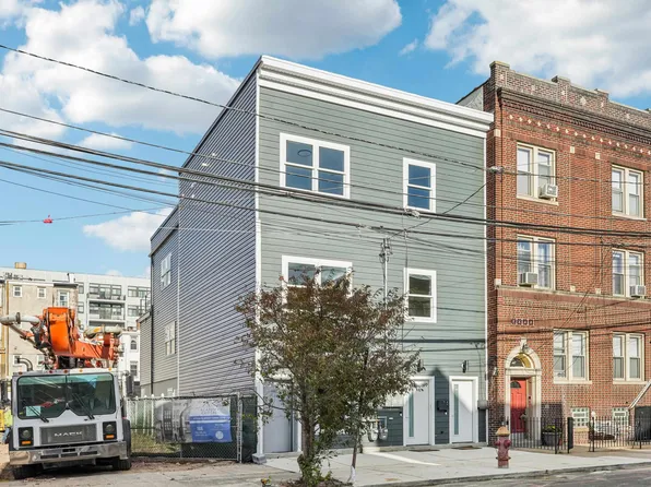 78 Beacon Avenue image 34 of 43