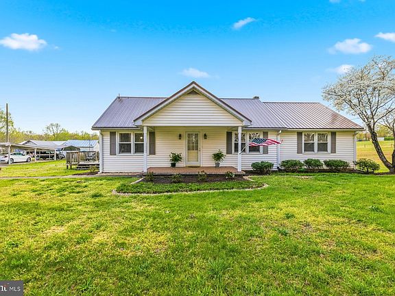 4th image of 2092 Rocksprings Rd
