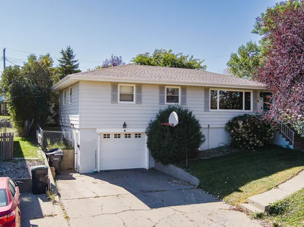 603 13th St NW, Mandan, ND 58554