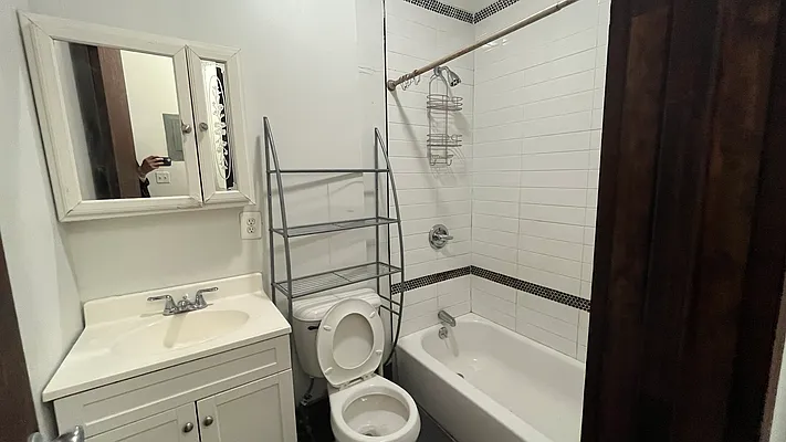 Rented by Nooklyn NYC LLC | media 8