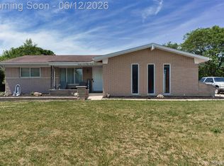 27827 Westcott Crescent Cir, Farmington Hills, MI 48334