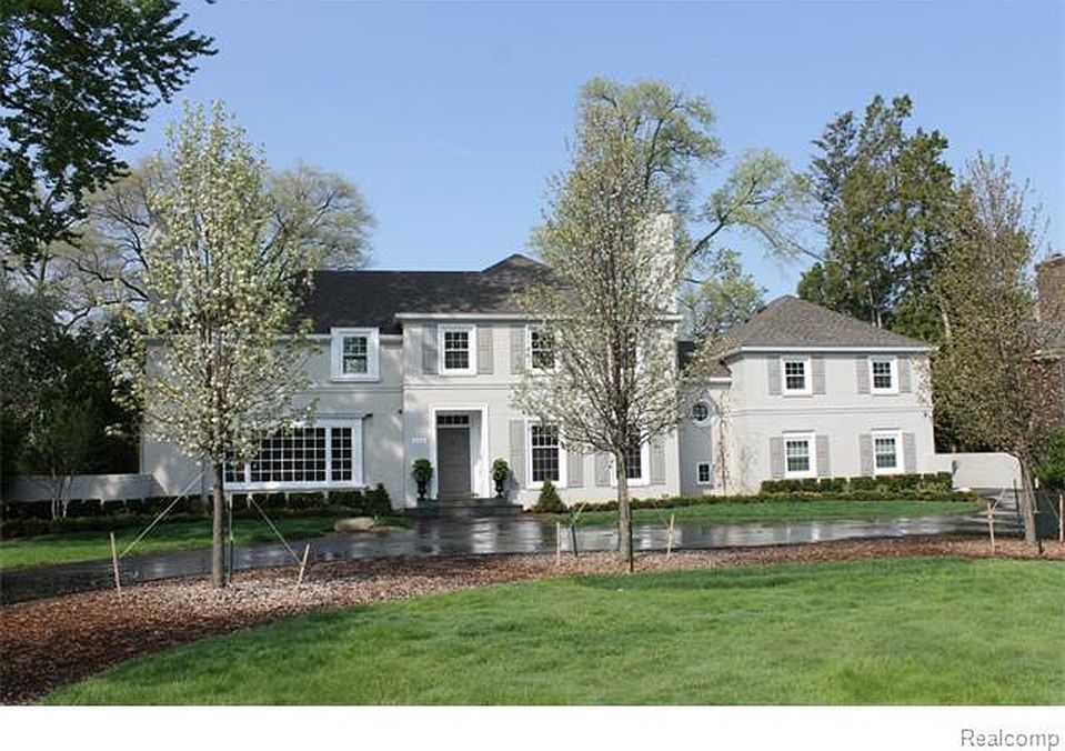 1st image of 655 Balfour St