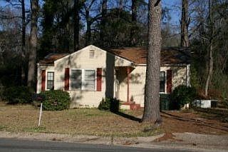 1st image of 1206 Greenwood Dr