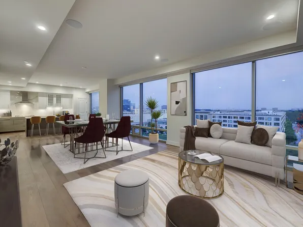 2047 Westcreek Ln #807, Houston, TX 77027