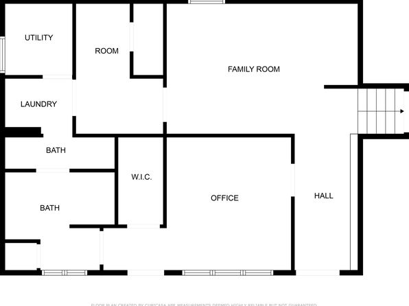 100 Cedar Dr, Waverly, IA 50677