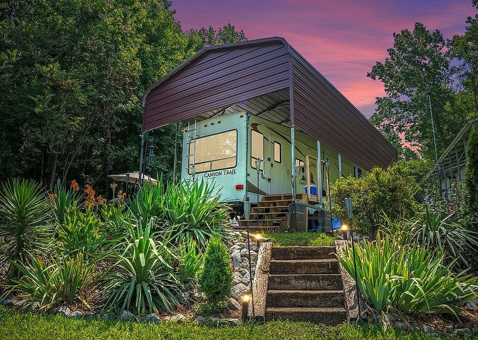 1st image of 208 Reston Way