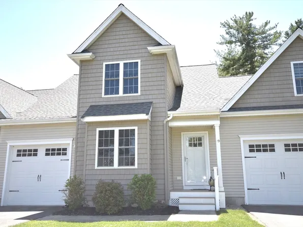 19 Santana Way #19, Carver, MA 02330