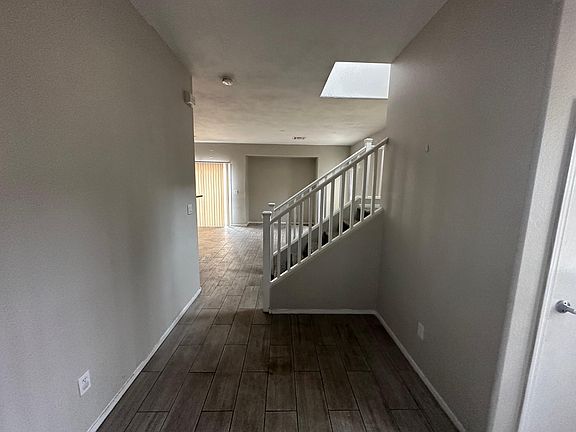 3rd image of 923 Appaloosa Hills Ave