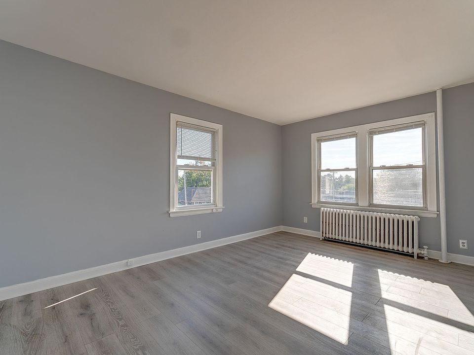 1st image of 103 Golden Hill St