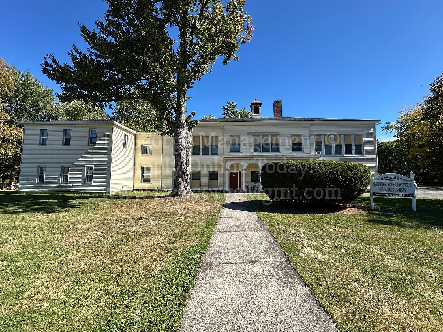 Lake Country Gardens - Apartments for Rent in Waterport NY — Photo 3