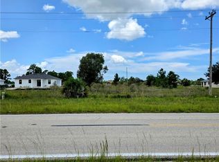 922 Columbus Blvd, Lehigh Acres, FL 33974
