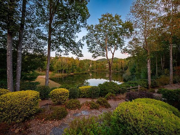 2nd image of 505 Woodlake Way