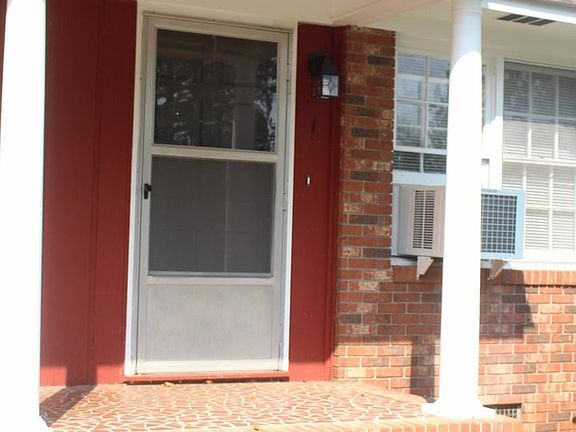 2nd image of 242 Cochran Rd #40