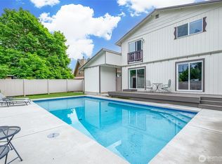 208 West, Leavenworth, WA 98826