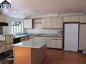 5th image of 5926 Clement Ave
