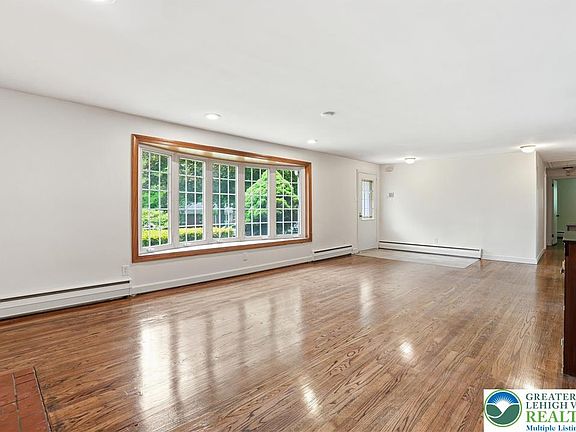 4th image of 148 Wharton Ln
